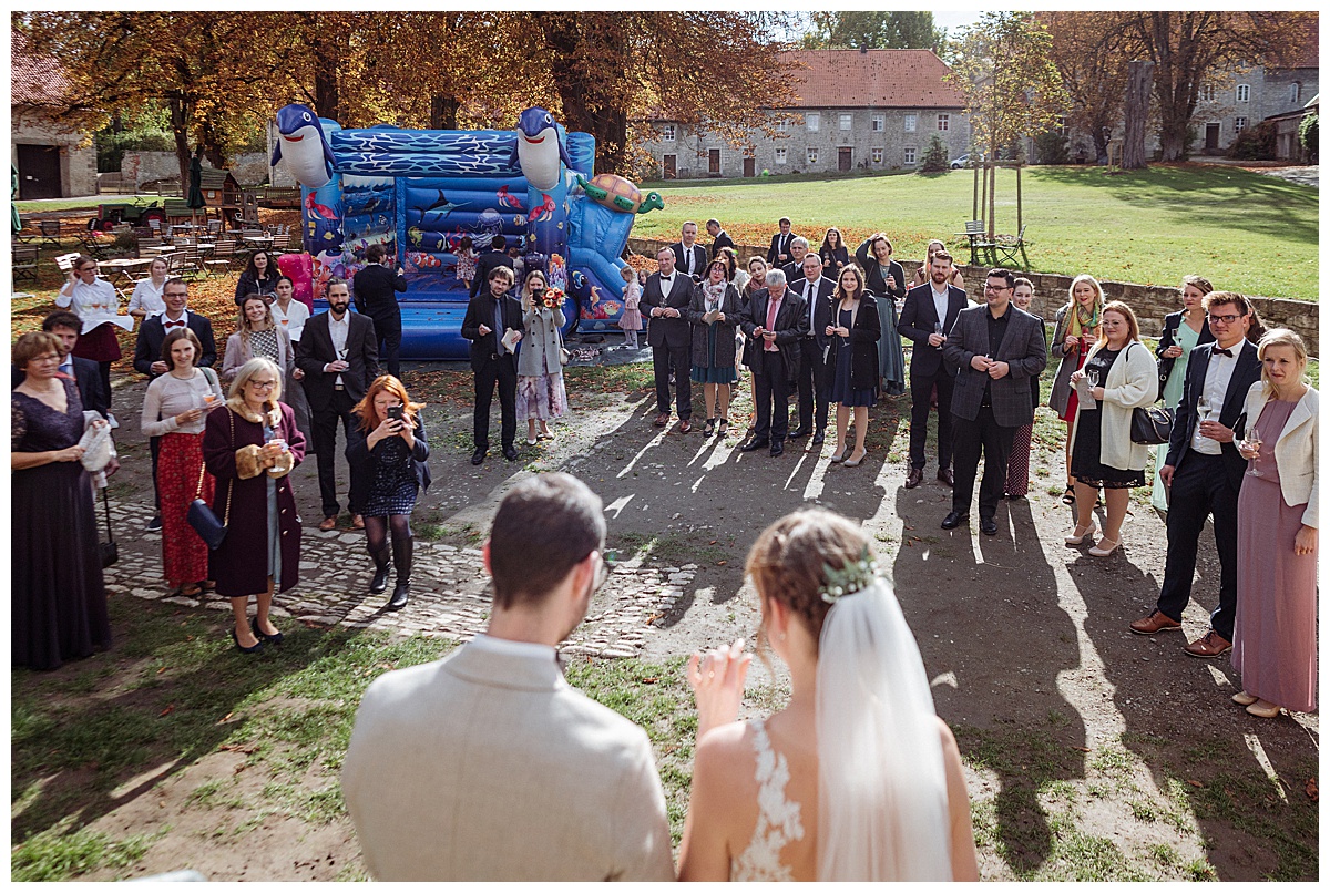Sektempfang auf Hochzeit im Rittergut lucklum, Oktoberhochzeit 