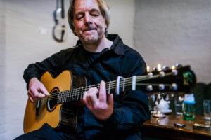 Gitarrenspieler auf hochzeit, Musik